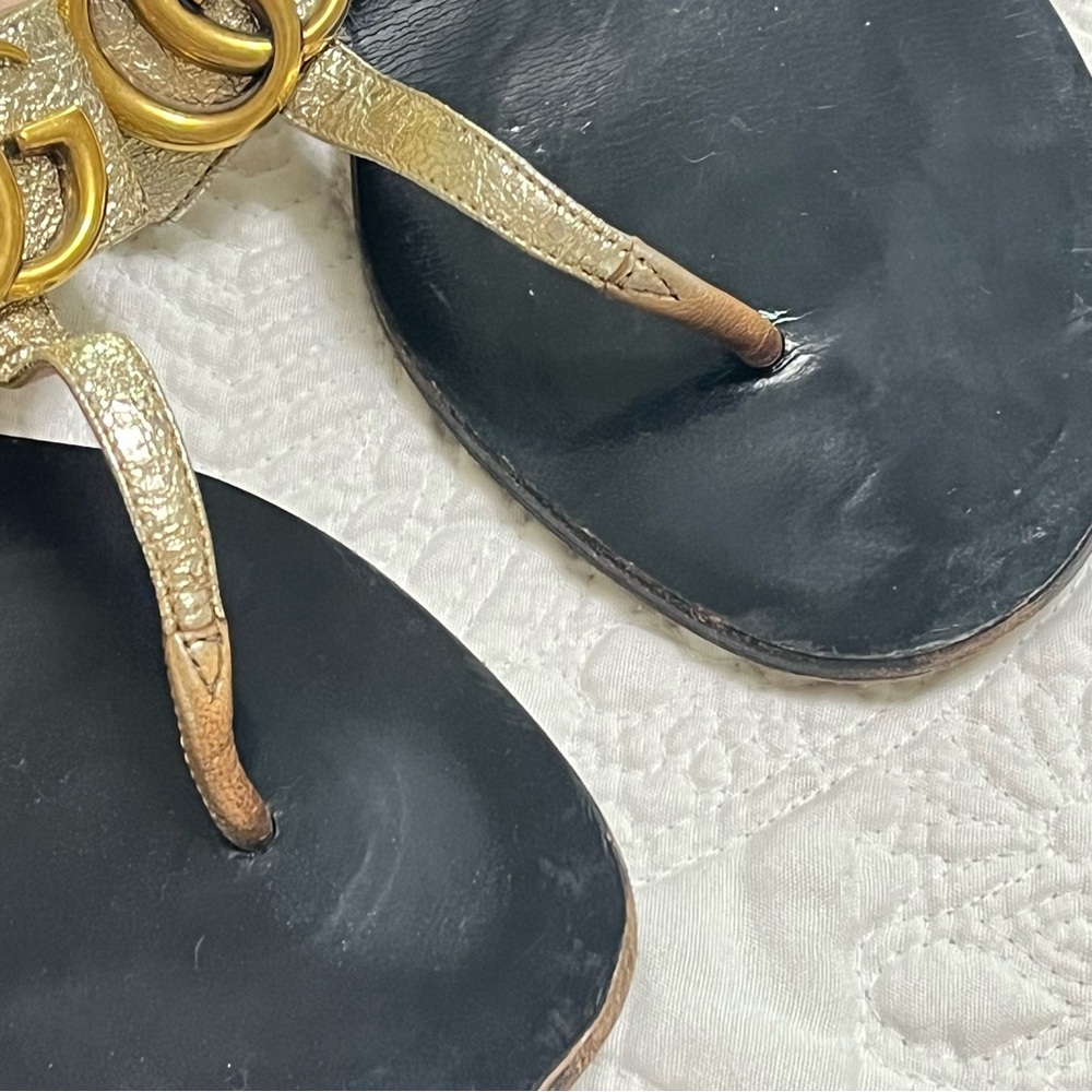 GUCCI Marmont Double GG Gold T Strap Flat Sandal Black Leather Size 37.5 - Picture 6 of 11